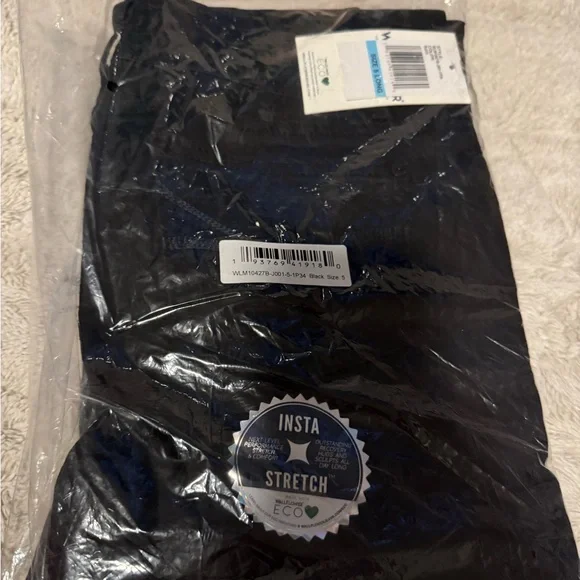 Wallflower Luscious Curvy Bootcut Jeans - NWT - Picture 4 of 6